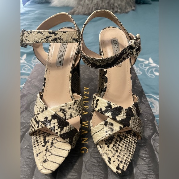 Snake skin platform heel size 7 - Picture 1 of 6